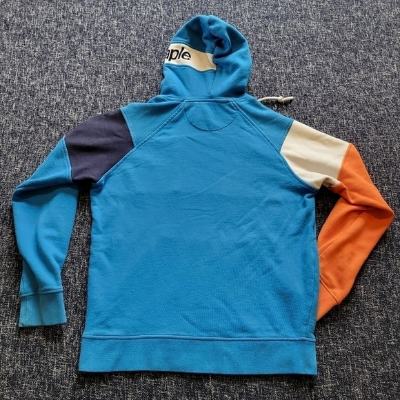 Staple Penguin 🐧 Kids Hoodie - Picture 2 of 8